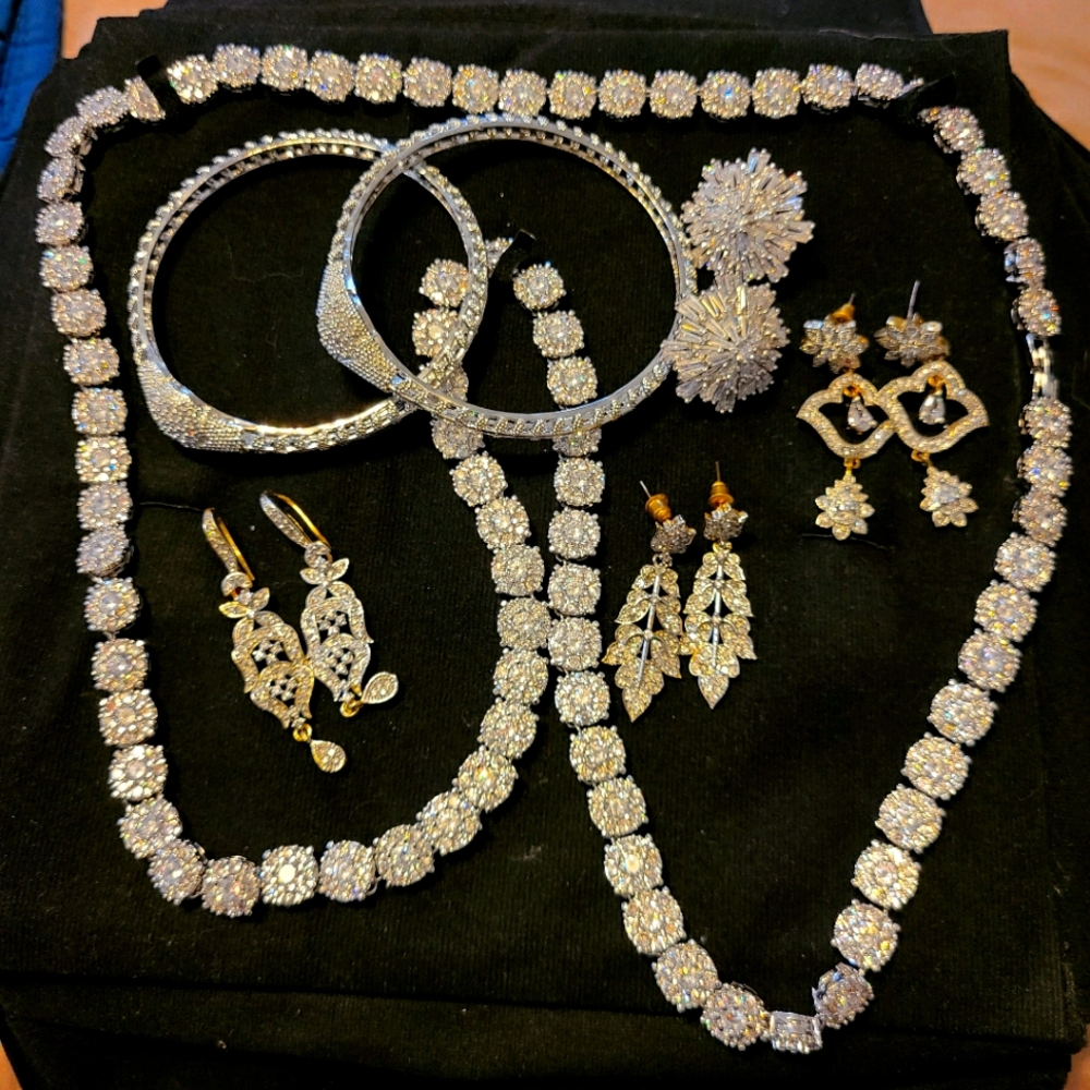 Iced out jewlry bundle